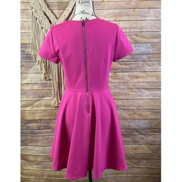 Diane Von Furstenberg | ‘Ivana’ Stretch Ponte Fit & Flare Short Sleeve Dress - Picture 4 of 9